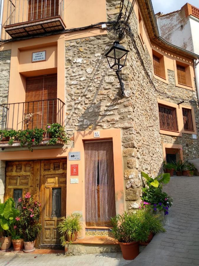 Casa De Amparo Y Jose Manuel Guest House Pavies Exterior photo